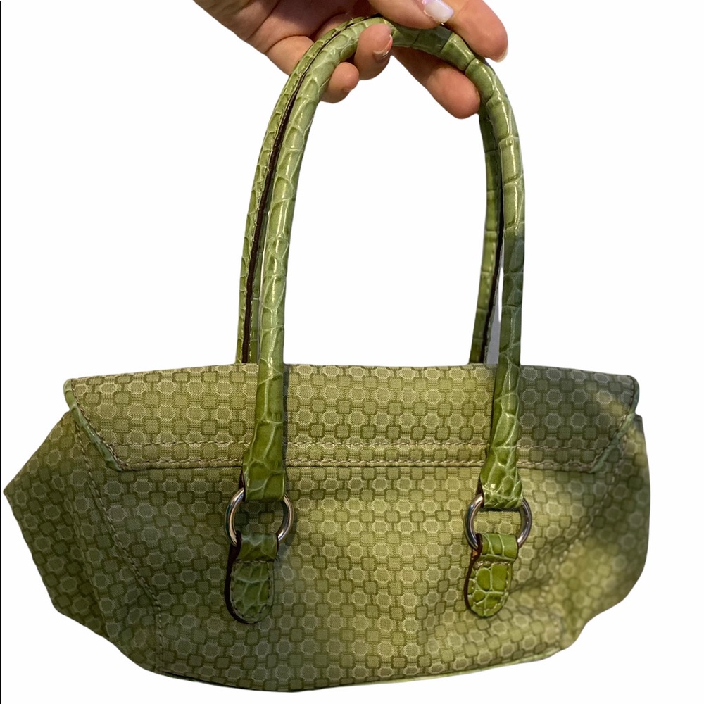 LIME GREEN HAND BAG
